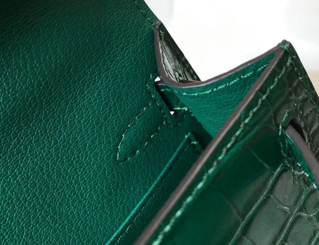 Hermes Kelly Mini II Bag In Green Embossed Crocodile Leather - Image 7