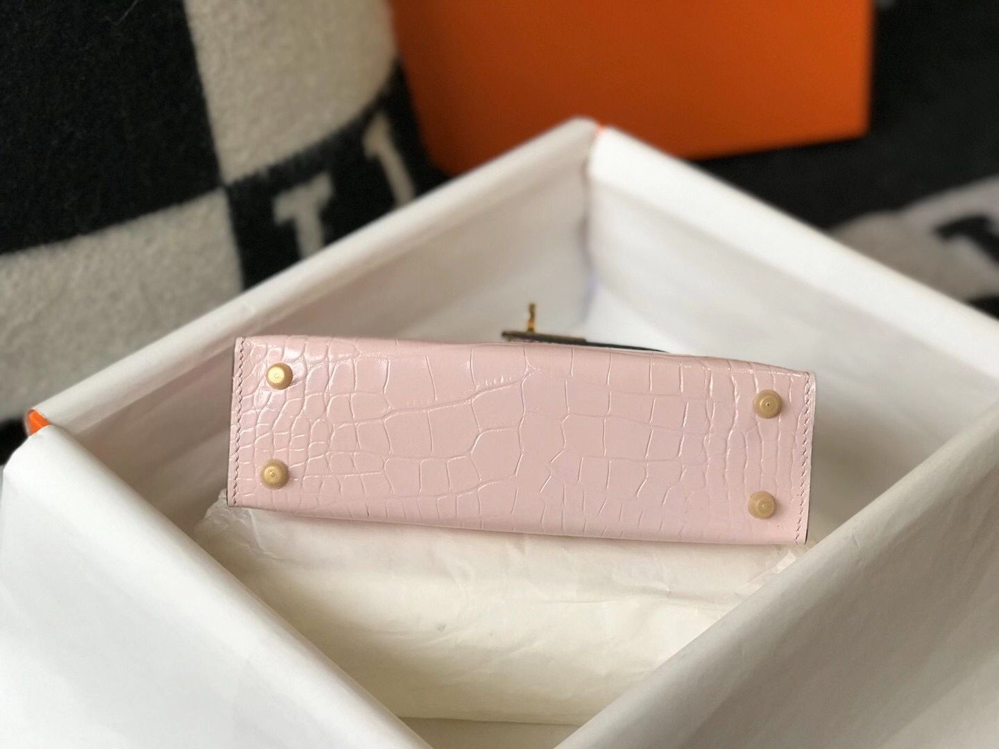 Hermes Kelly Mini II Bag In Rose Dragee Embossed Crocodile Leather - Image 8