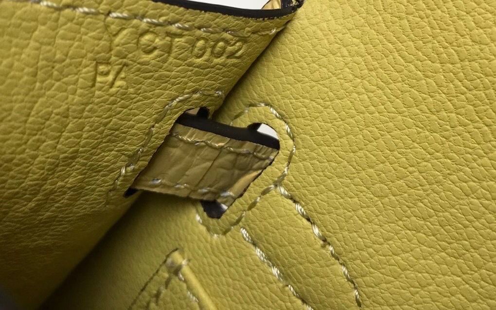 Hermes Kelly Mini II Bag In Jaune Poussin Embossed Crocodile Leather - Image 7
