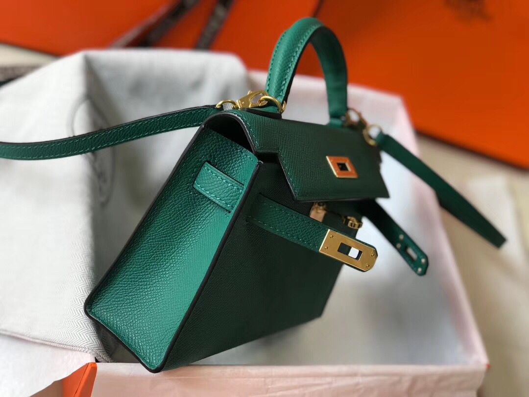 Hermes Kelly Mini II Bag In Vert Vertigo Epsom Leather GHW - Image 4