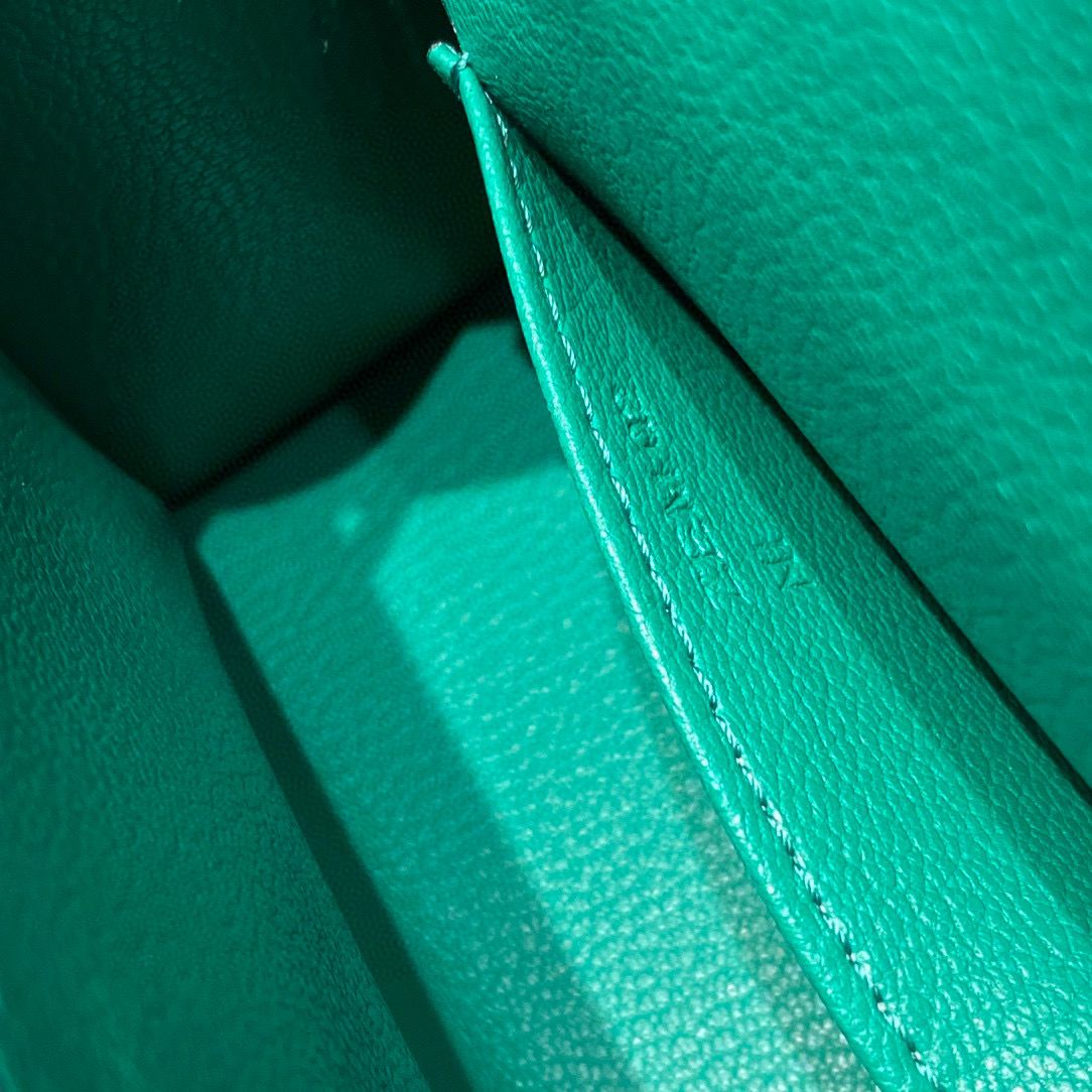 Hermes Kelly Mini II Bag In Vert Jade Epsom Leather GHW - Image 9