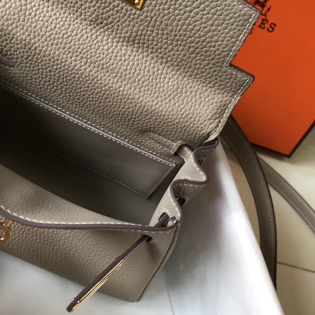 Hermes Kelly 20cm Bag In Grey Clemence Leather GHW - Image 8