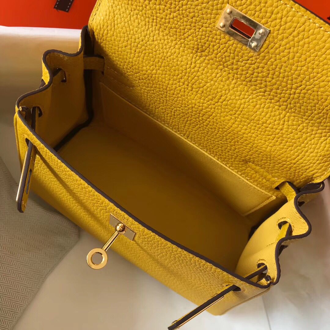 Hermes Kelly 20cm Bag In Yellow Clemence Leather GHW - Image 9
