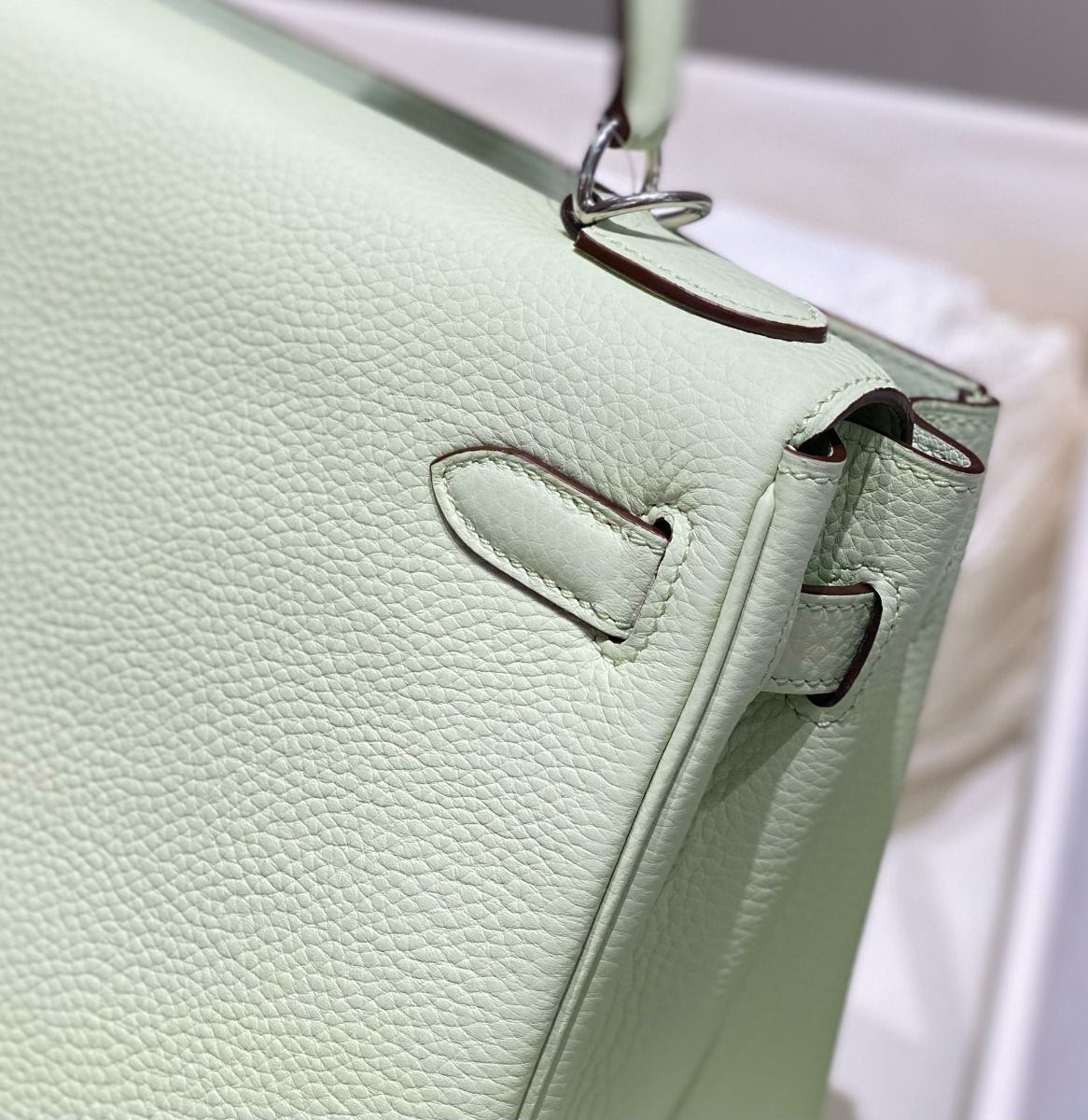 Hermes Kelly 25cm Retourne Bag In Vert Fizz Clemence Leather - Image 8