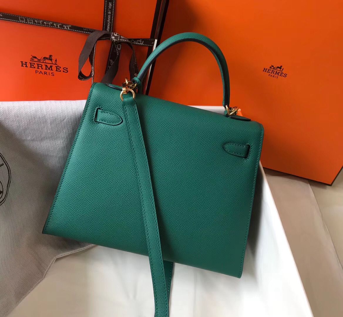 Hermes Kelly 25cm Sellier Bag In Malachite Epsom Leather - Image 3
