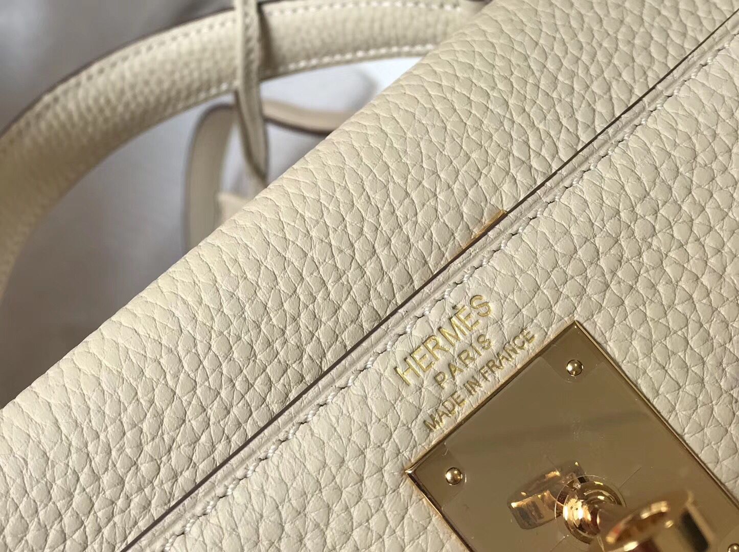 Hermes Kelly 28cm Bag In Beton Clemence Leather GHW - Image 6