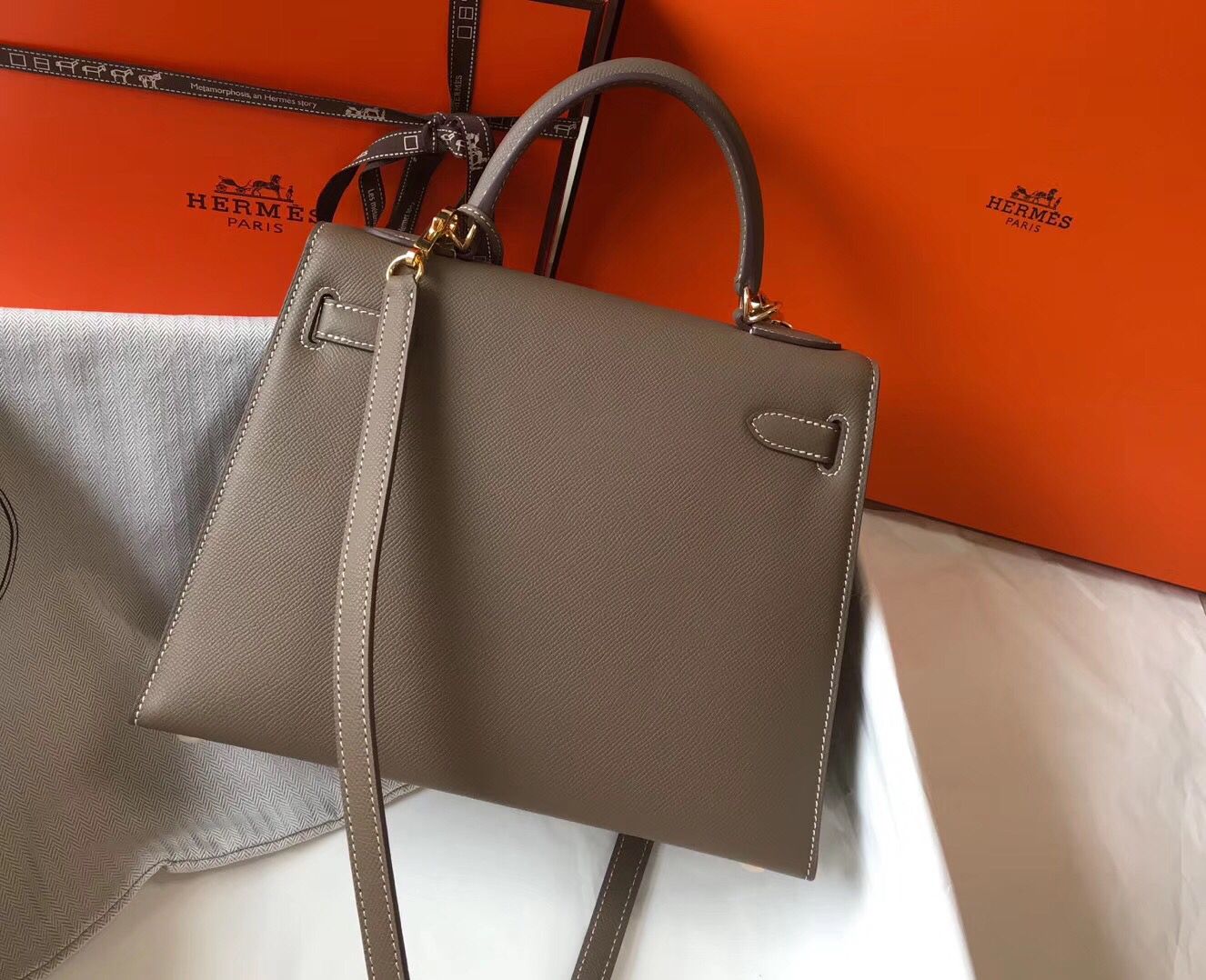 Hermes Kelly 28cm Bag In Taupe Grey Epsom Leather GHW - Image 3