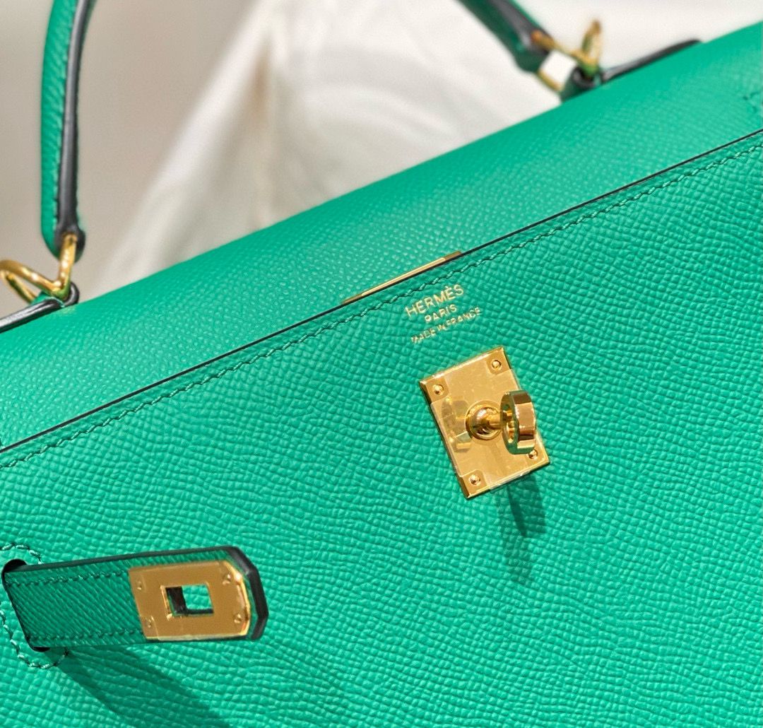 Hermes Kelly 28cm Bag In Vert Jade Epsom Leather PHW - Image 6