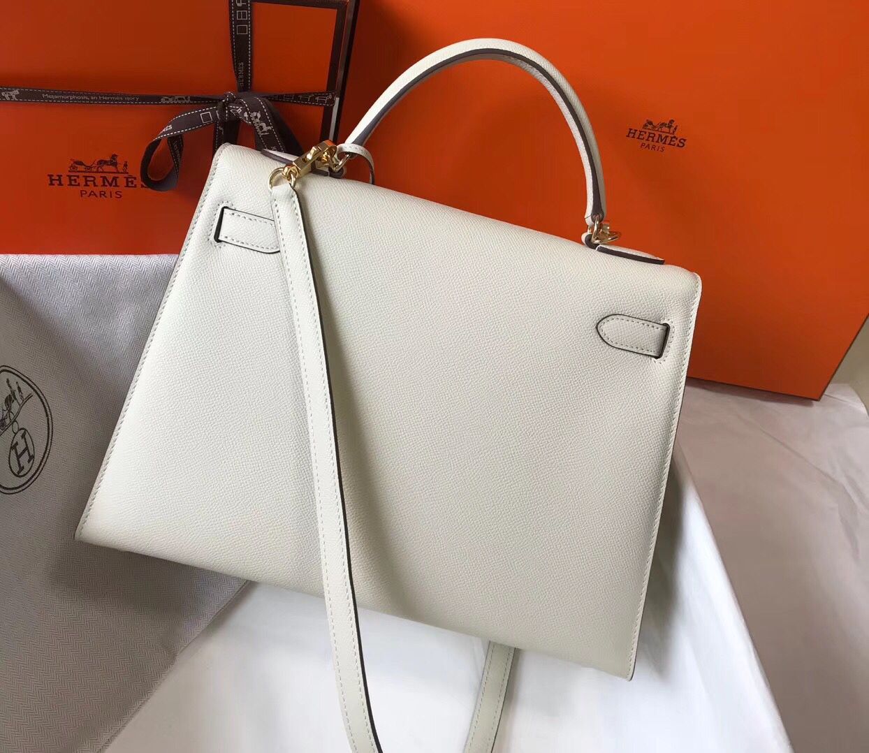 Hermes Kelly 32cm Bag In White Epsom Leather GHW - Image 3