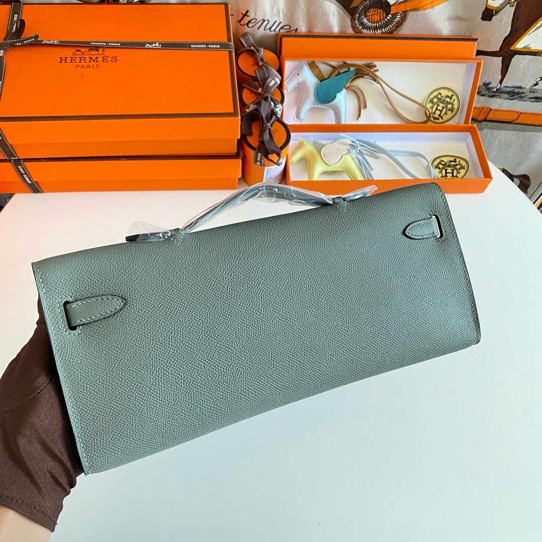 Hermes Kelly Cut Handmade Bag in Vert Amande Epsom Calfskin - Image 3