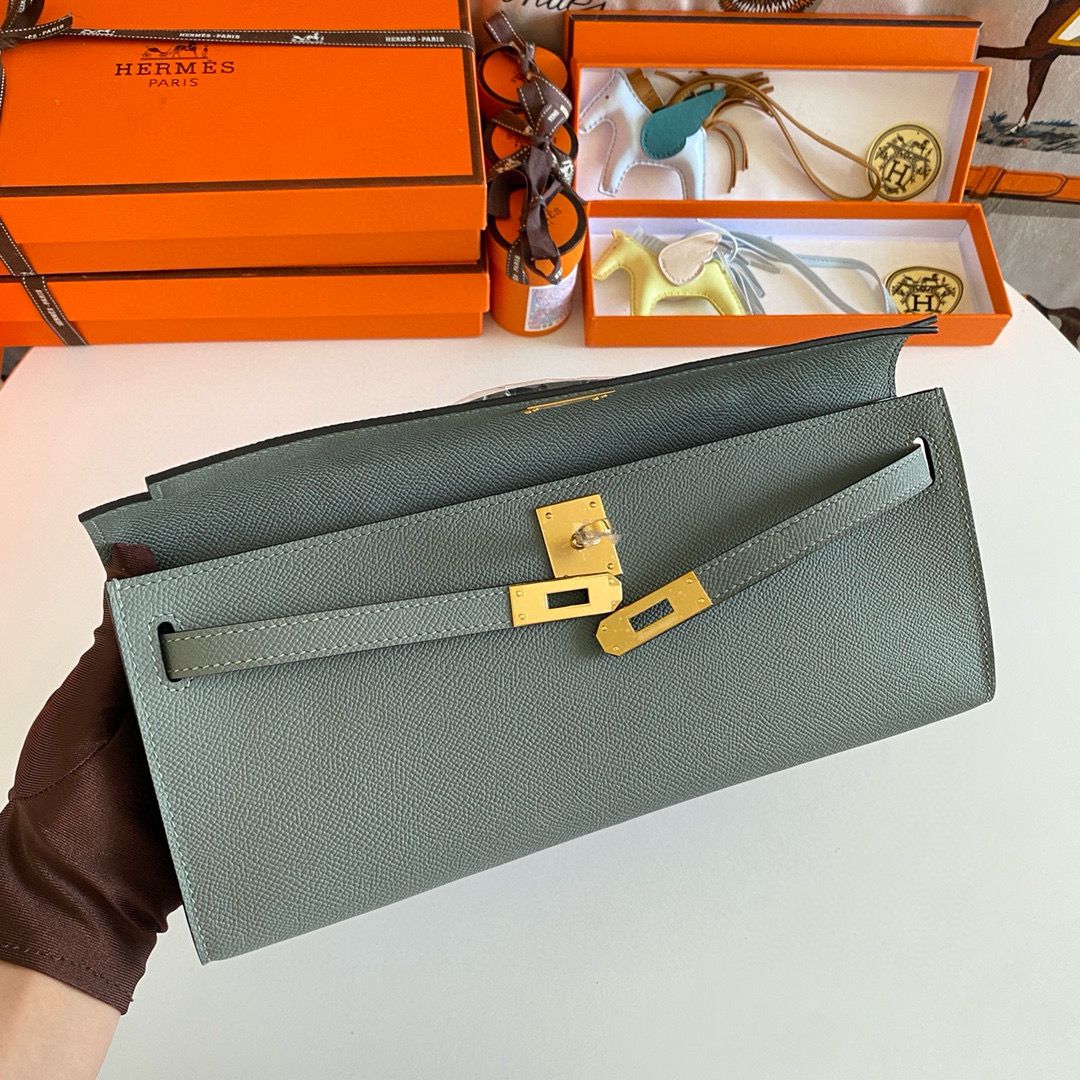 Hermes Kelly Cut Handmade Bag in Vert Amande Epsom Calfskin - Image 7