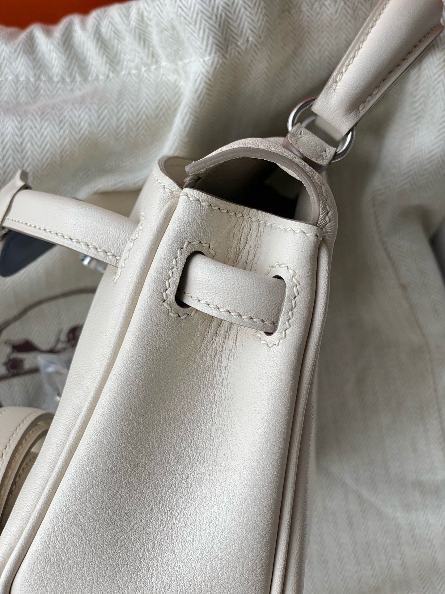 Hermes Kelly Doll Quelle Idole Bag in Craie Swift Calfskin - Image 4