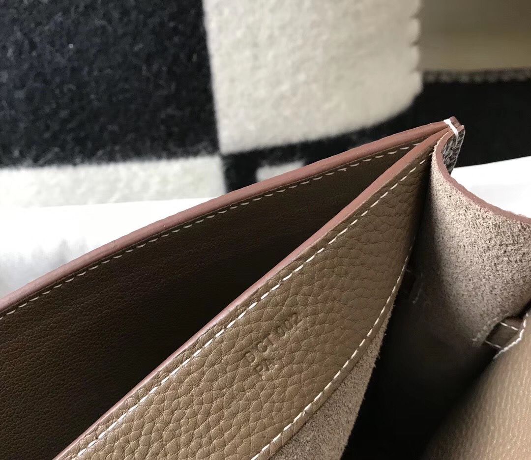 Hermes Kelly Depeche 34 Briefcase In Taupe Calfskin - Image 9