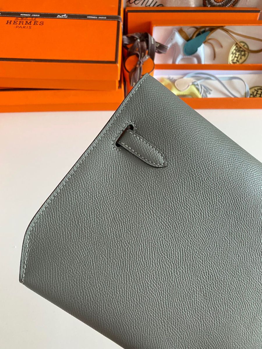 Hermes Kelly Depeches 25 Pouch in Vert Amande Epsom Calfskin - Image 6
