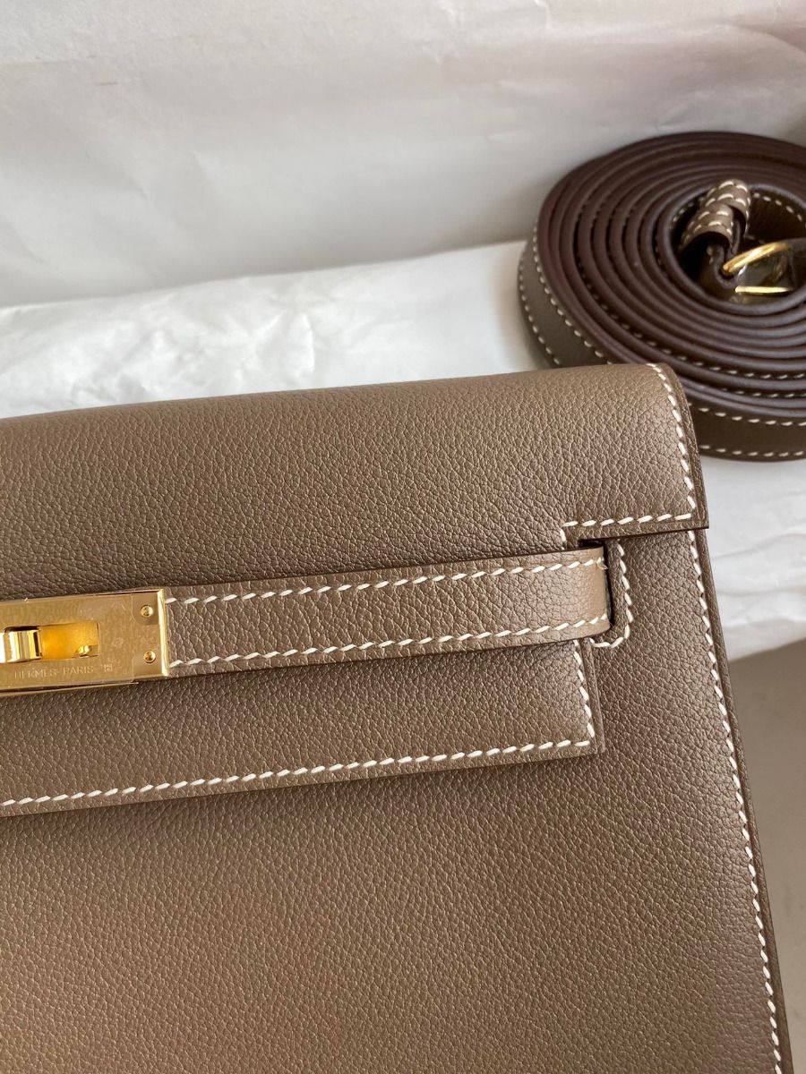 Hermes Kelly Danse II Bag In Taupe Evercolor Calfskin - Image 4