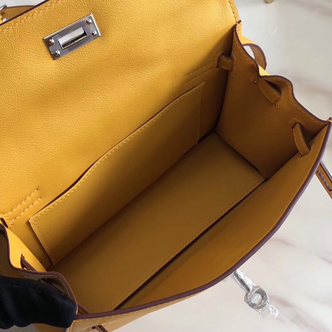 Hermes Kelly Danse Handmade Bag In Yellow Swift Leather - Image 9