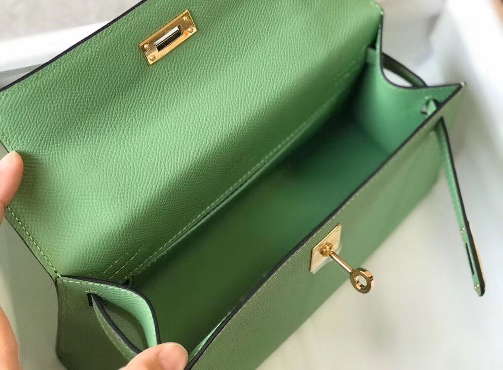 Hermes Kelly Pochette Bag In Vert Criquet Epsom Leather - Image 9