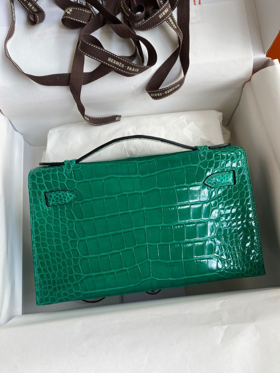 Hermes Kelly Pochette Handmade Bag In Vert Emerald Shiny Alligator Leather - Image 3