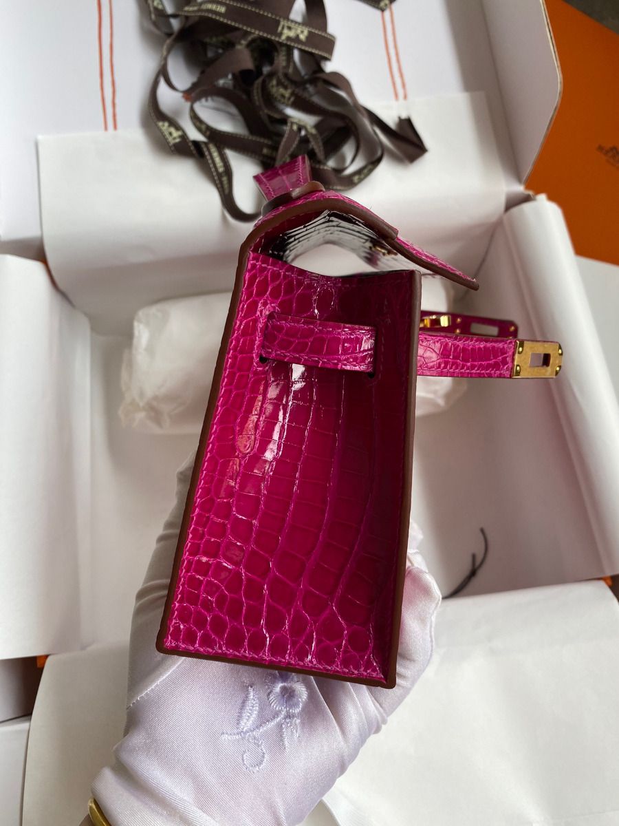 Hermes Kelly Pochette Handmade Bag In Rose Scheherazade Shiny Alligator Leather - Image 8