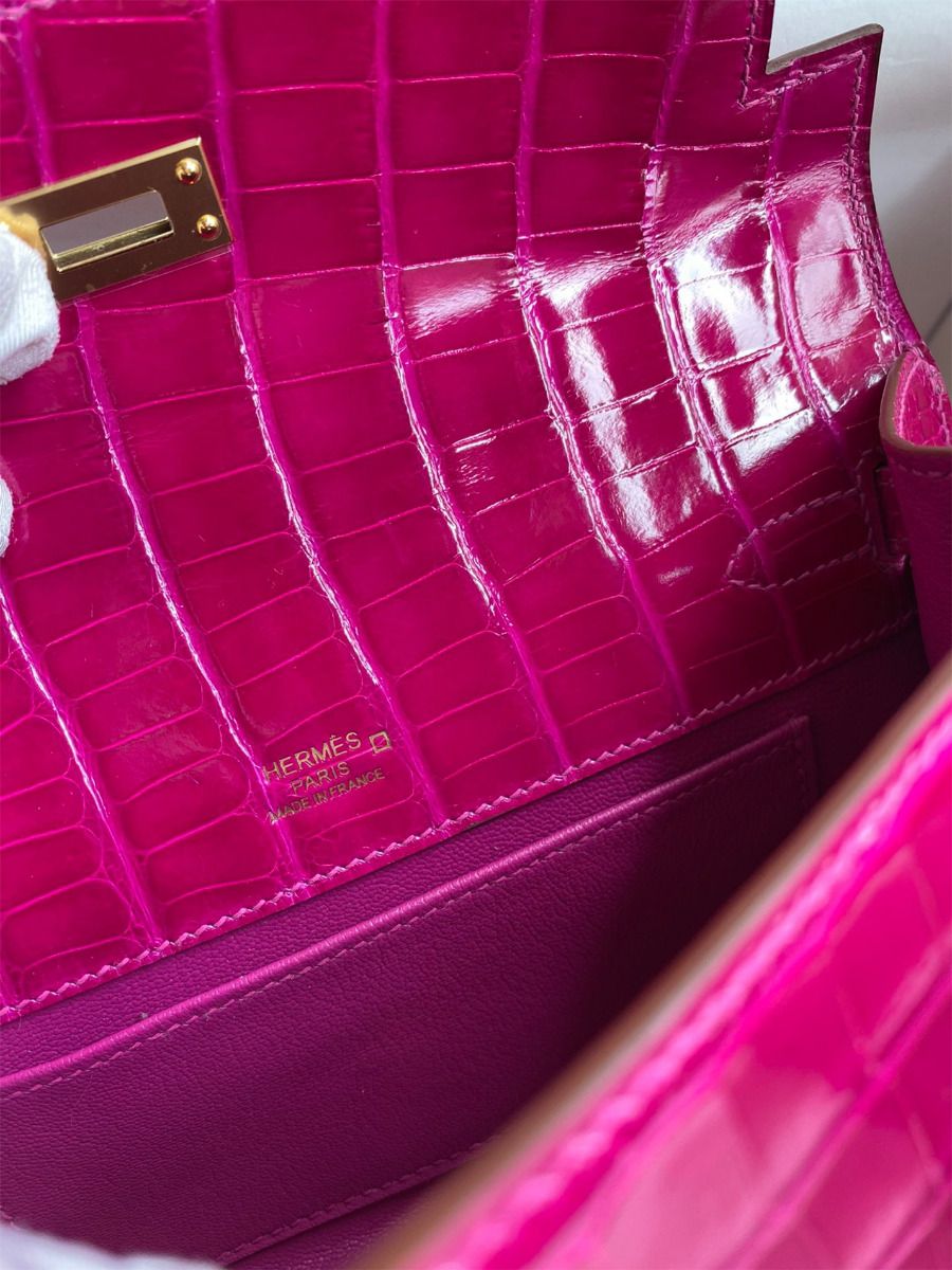 Hermes Kelly Pochette Handmade Bag In Rose Scheherazade Shiny Alligator Leather - Image 10
