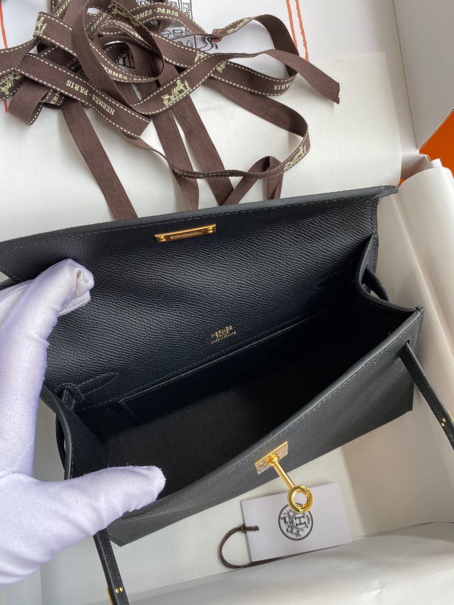 Hermes Kelly Pochette Handmade Bag In Black Epsom Calfskin - Image 9