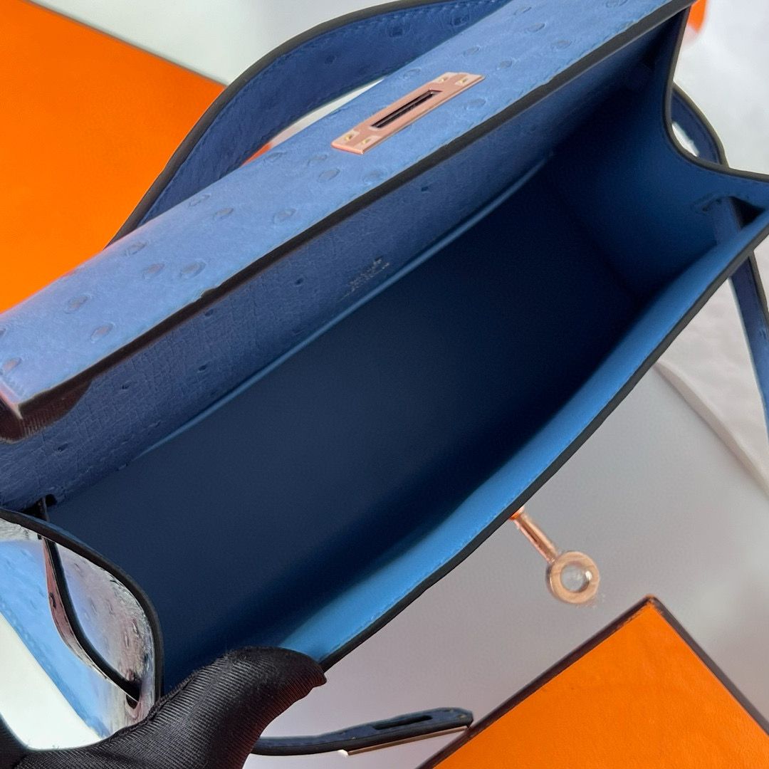 Hermes Kelly Pochette Handmade Bag in Mykonos Ostrich Leather - Image 5