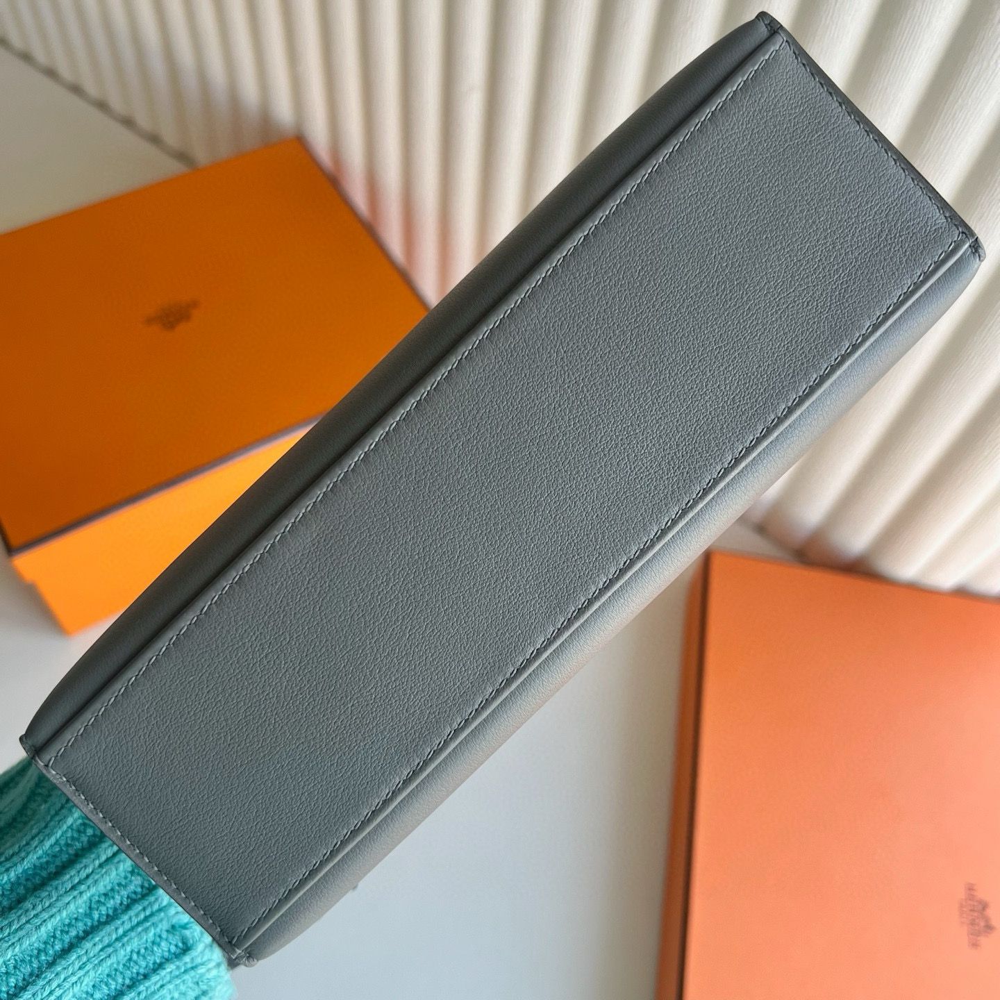 Hermes Kelly Pochette Handmade Bag in Gris Meyer Swift Calfskin - Image 9