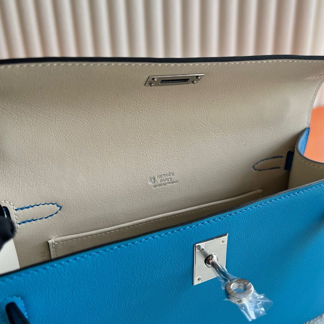 Hermes Kelly Pochette Verso Handmade Bag in Blue Frida Swift Calfskin - Image 8