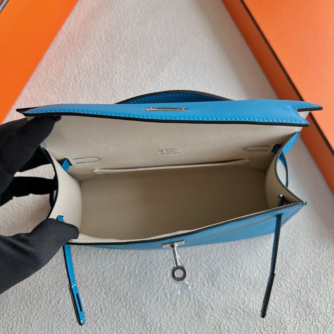 Hermes Kelly Pochette Verso Handmade Bag in Blue Frida Swift Calfskin - Image 10