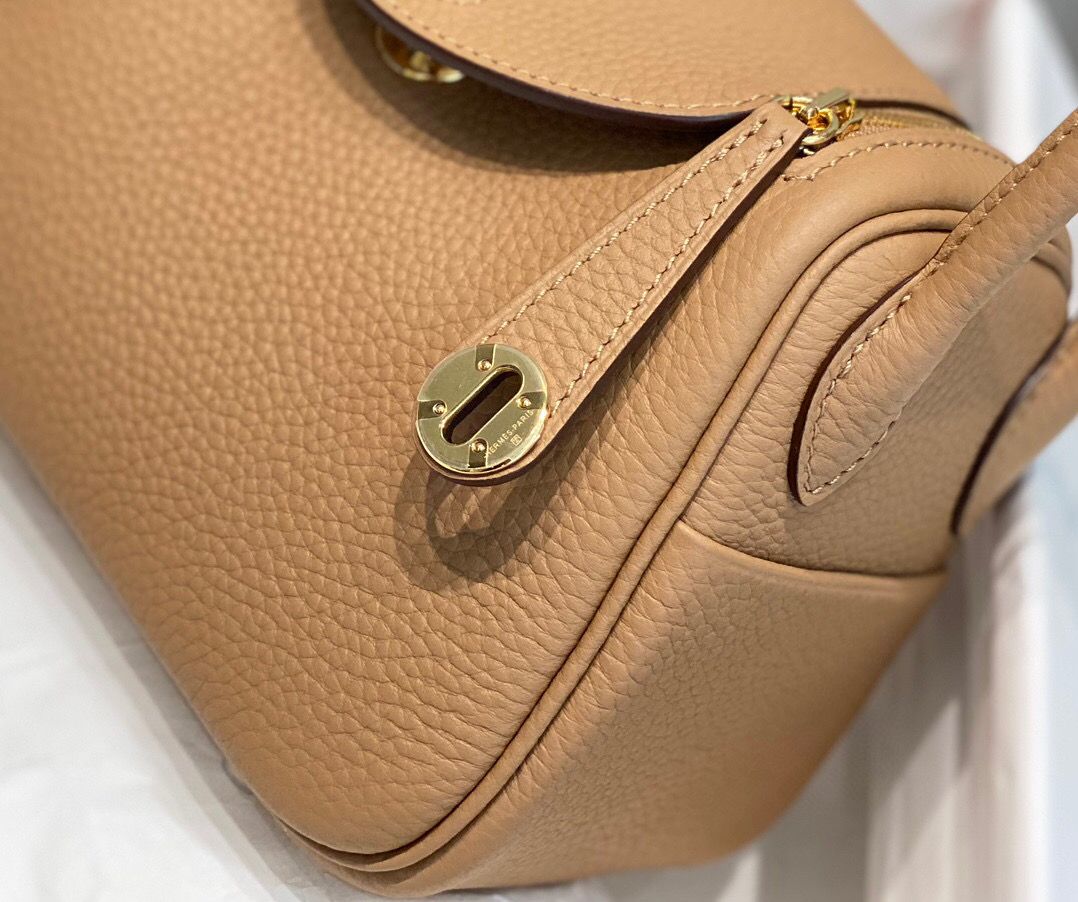 Hermes Lindy Mini Bag In Chai Clemence Leather GHW - Image 8