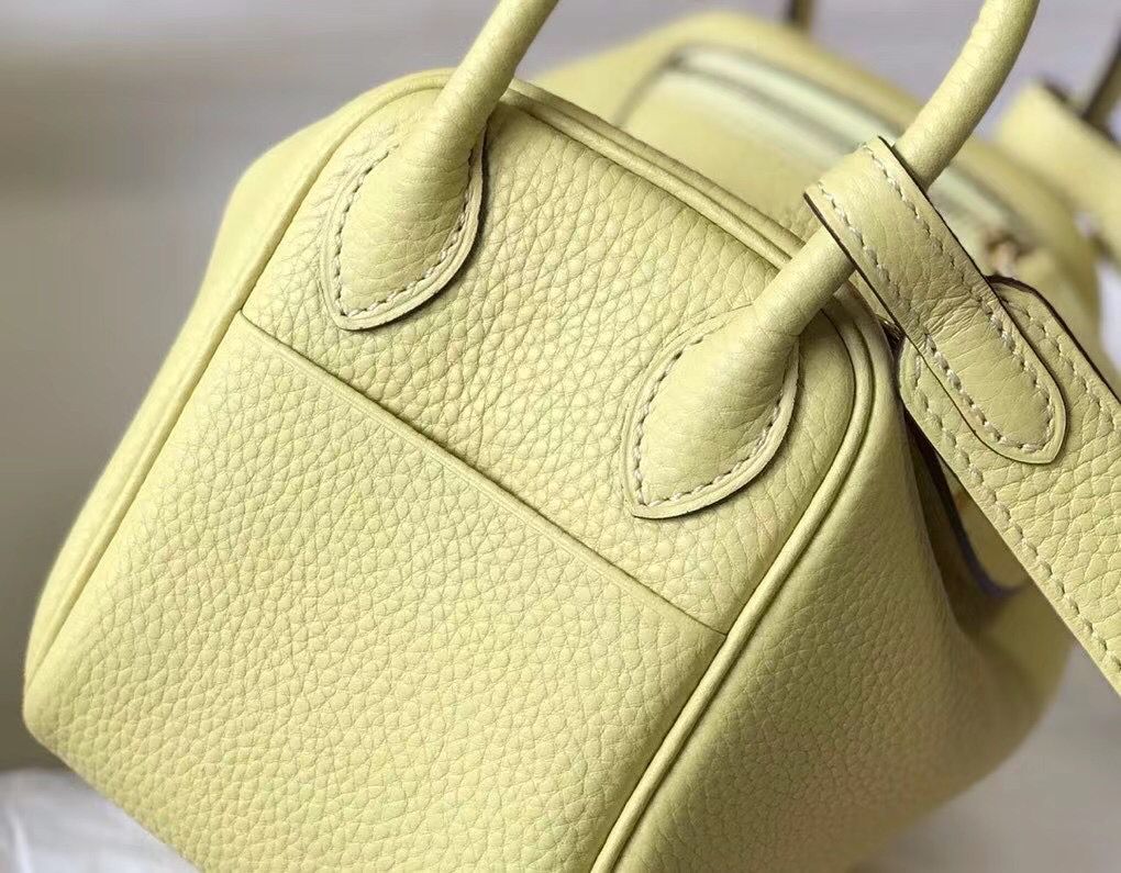 Hermes Lindy Mini Bag In Jaune Poussin Clemence Leather GHW - Image 8