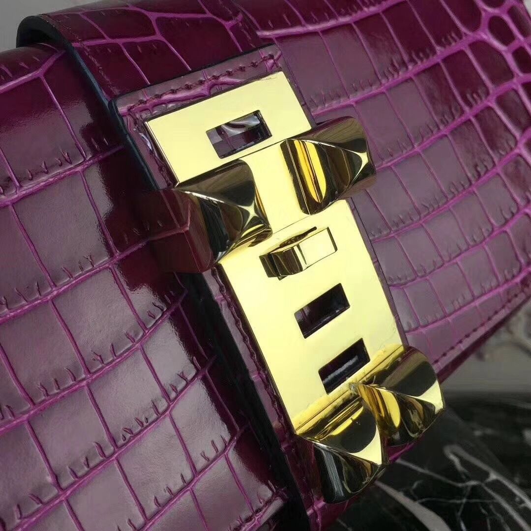 Hermes Medor Clutch Bag In Fuchsia Crocodile Leather - Image 5