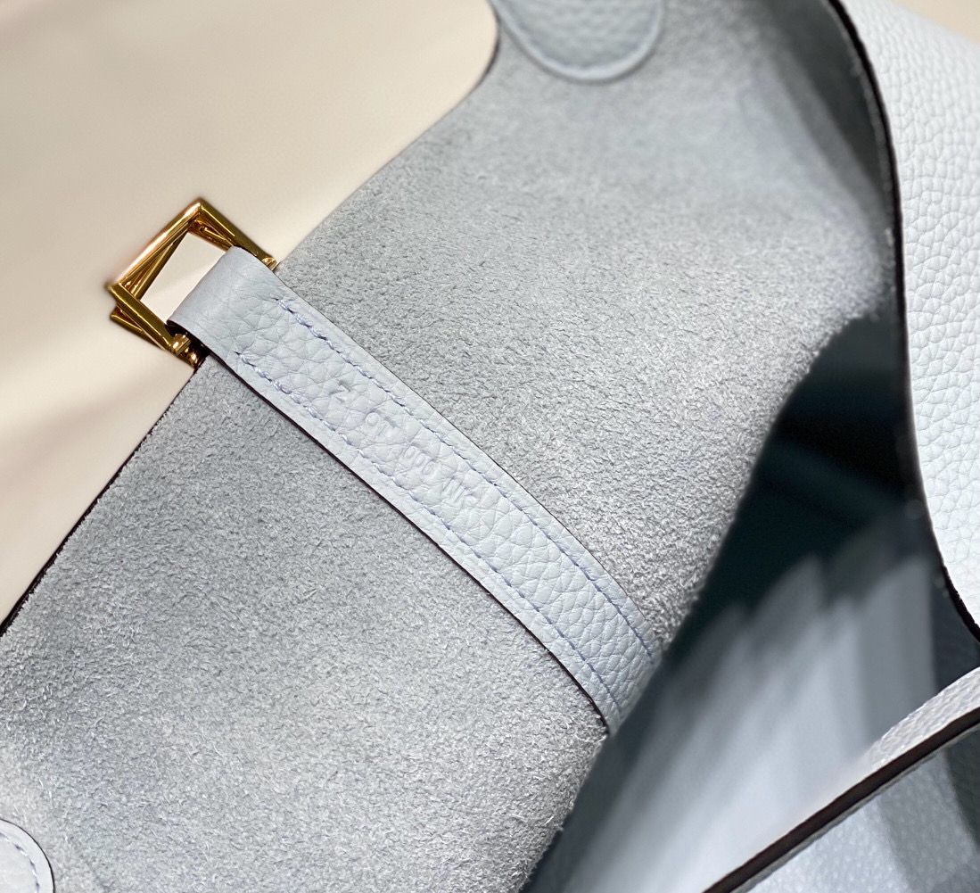 Hermes Picotin Lock 18 Bag In Blue Brume Clemence Leather - Image 8