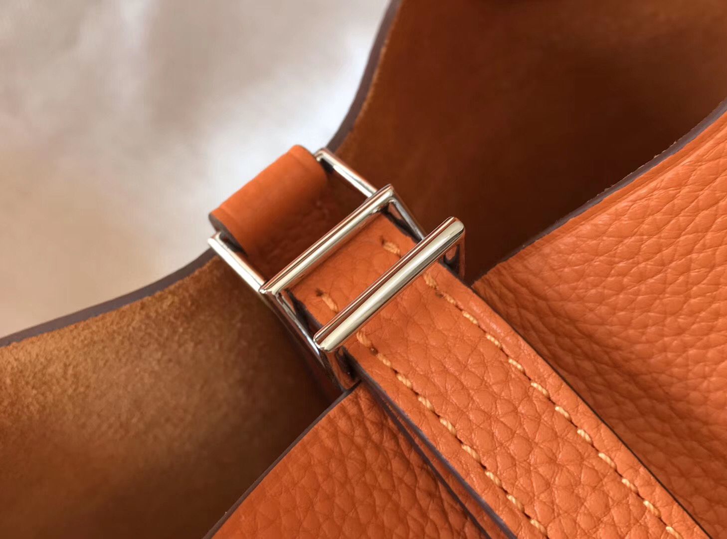 Hermes Picotin Lock 18 Bag In Orange Clemence Leather - Image 3