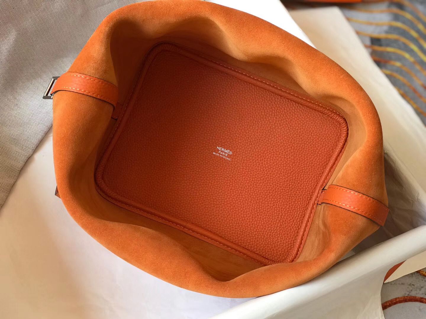 Hermes Picotin Lock 18 Bag In Orange Clemence Leather - Image 8