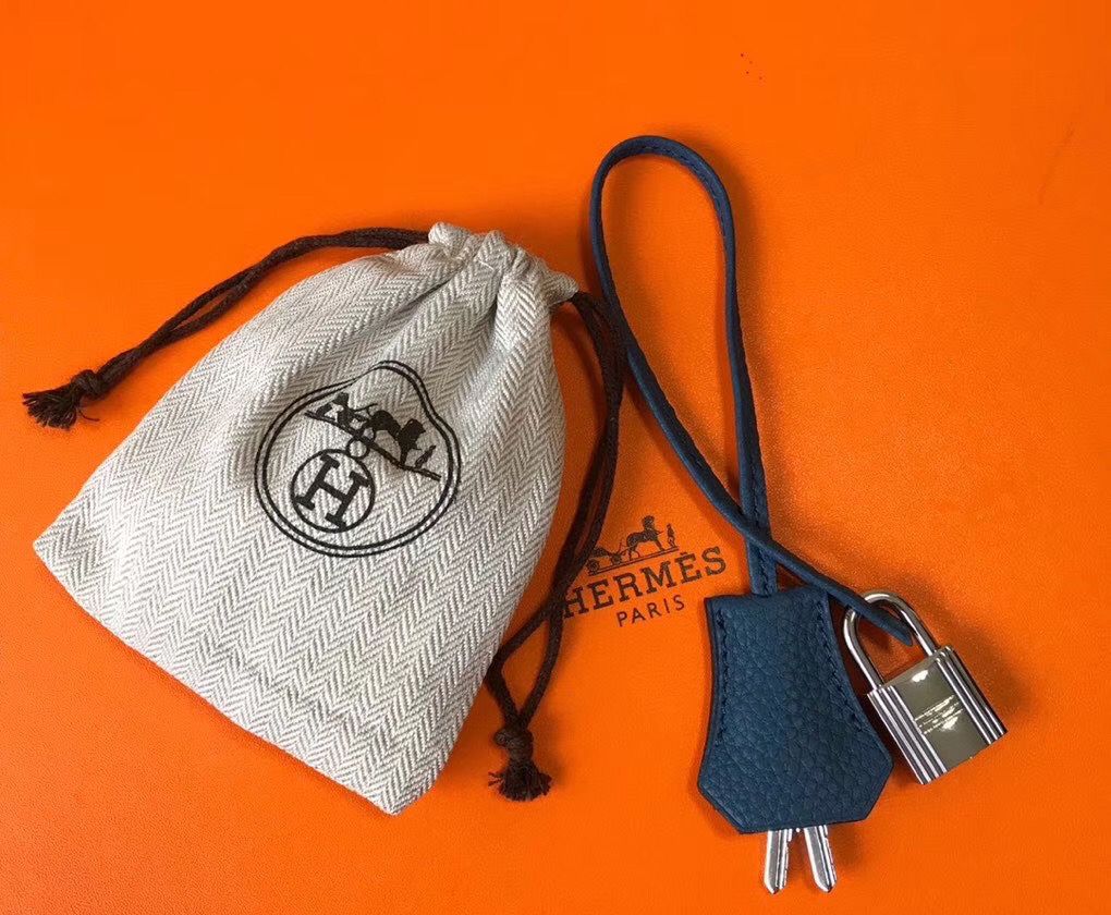 Hermes Picotin Lock 22 Bag In Blue Agate Clemence Leather - Image 9