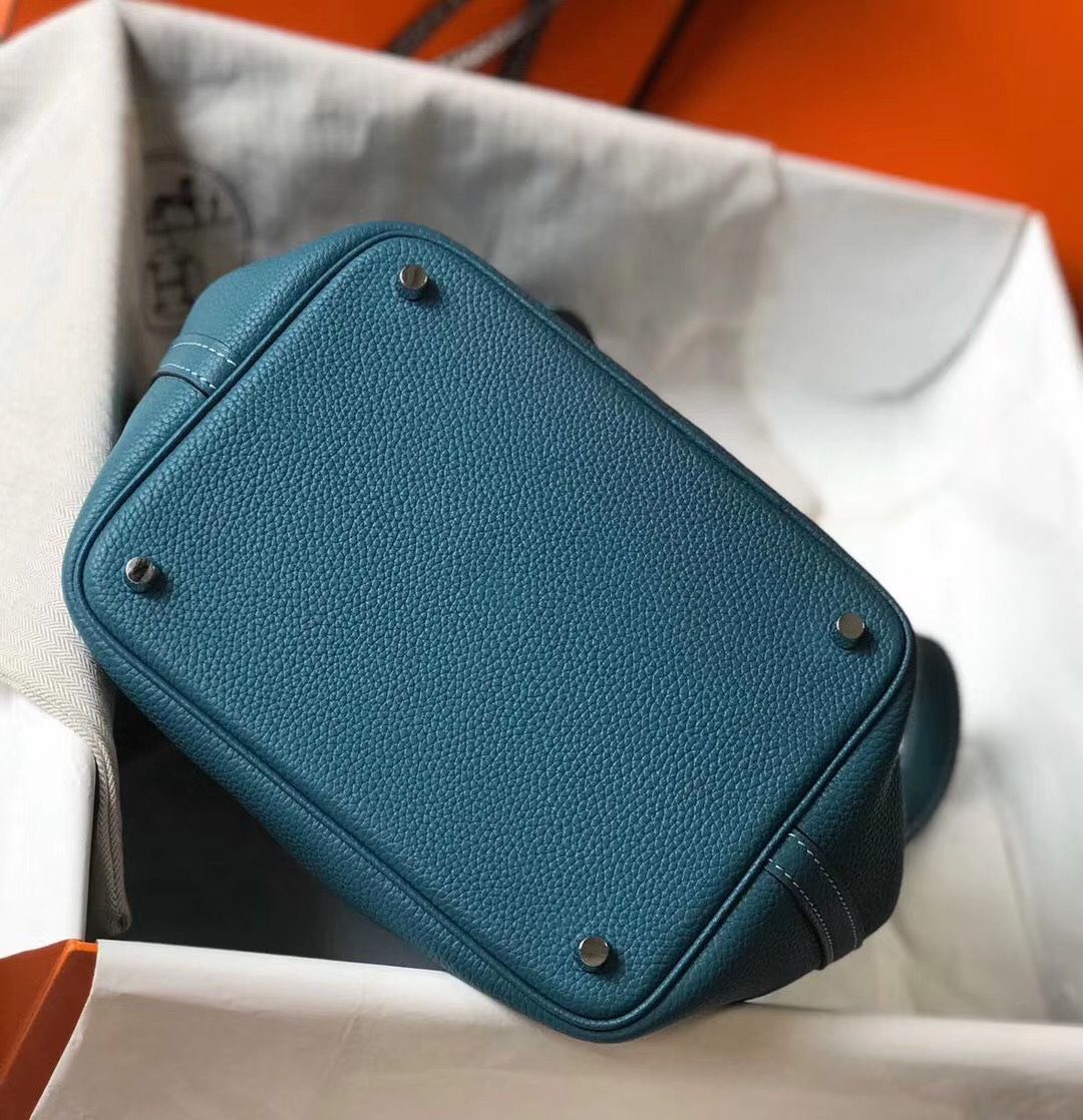 Hermes Picotin Lock 22 Bag In Blue Jean Clemence Leather - Image 4