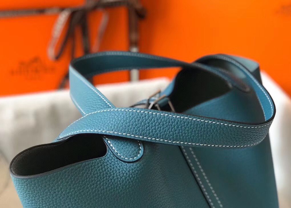 Hermes Picotin Lock 22 Bag In Blue Jean Clemence Leather - Image 5