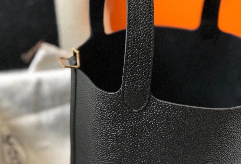 Hermes Picotin Lock 22 Bag In Black Clemence Leather - Image 6