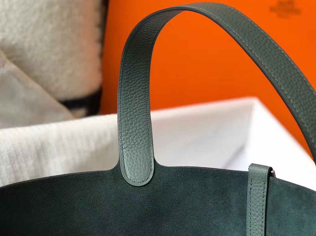 Hermes Picotin Lock 22 Bag In Vert Amande Clemence Leather - Image 9
