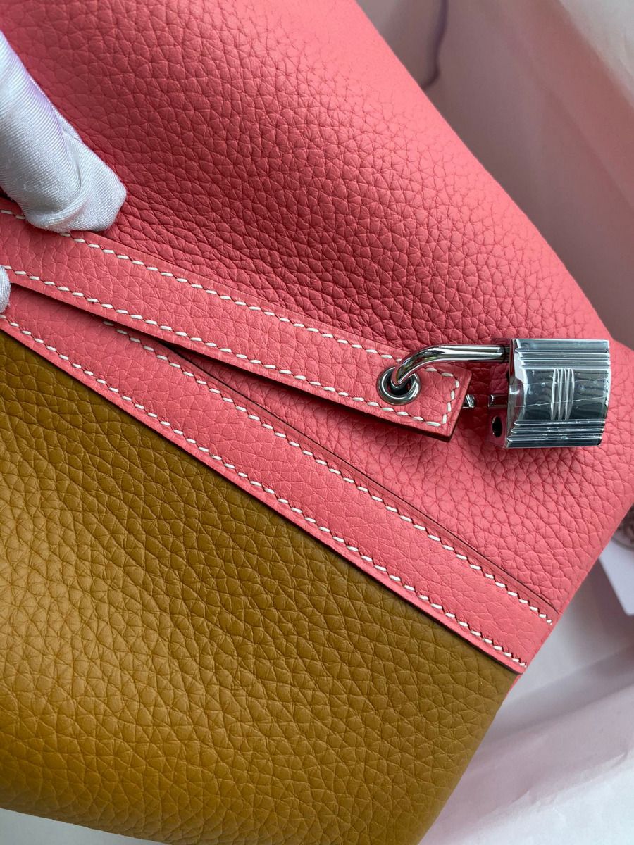 Hermes Picotin Lock 18 Bicolor Handmade Bag in Sesame and Rose Azalee Clemence Leather - Image 4