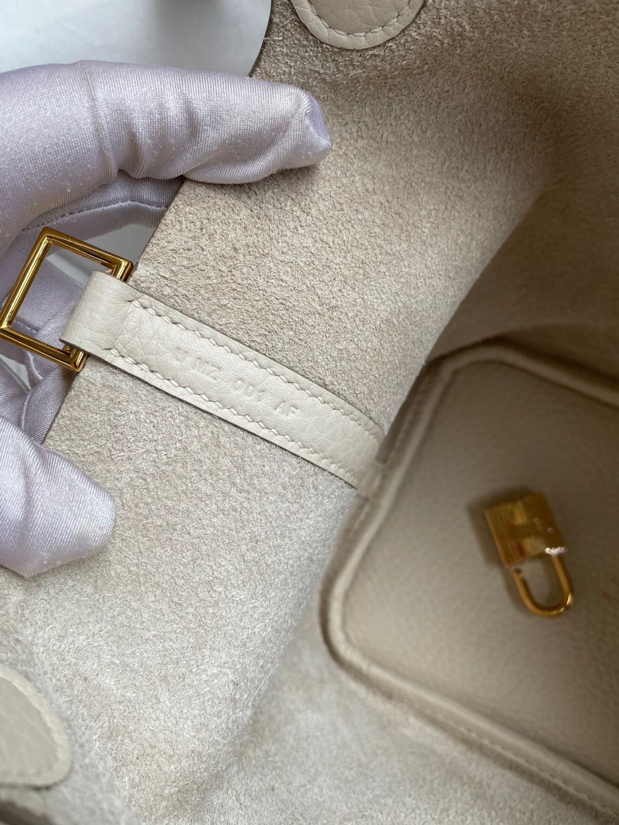 Hermes Picotin Lock 18 Handmade Bag in Craie Clemence Leather - Image 8