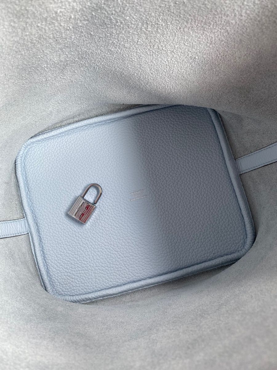 Hermes Picotin Lock 22 Handmade Bag in Blue Brume Clemence Leather - Image 7