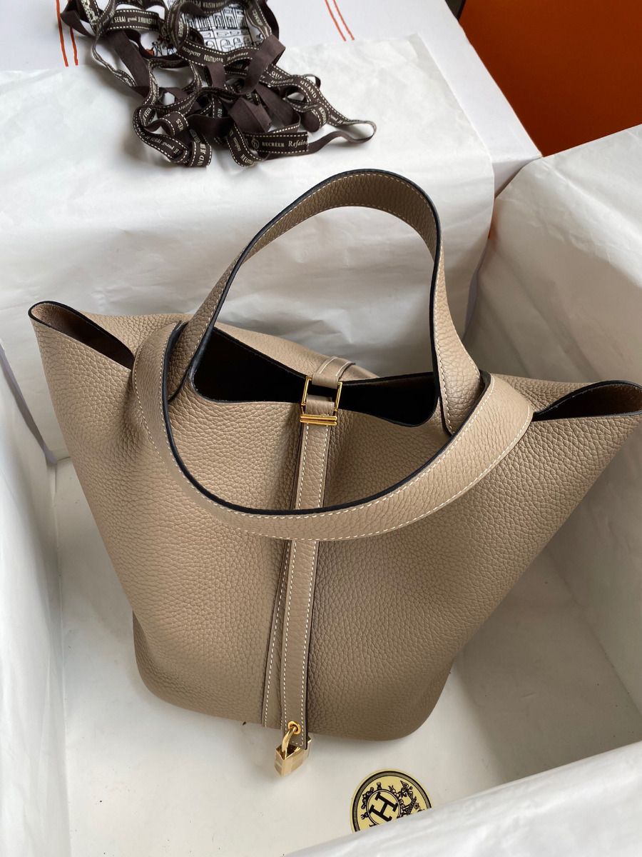 Hermes Picotin Lock 22 Handmade Bag in Tourterelle Clemence Leather - Image 10