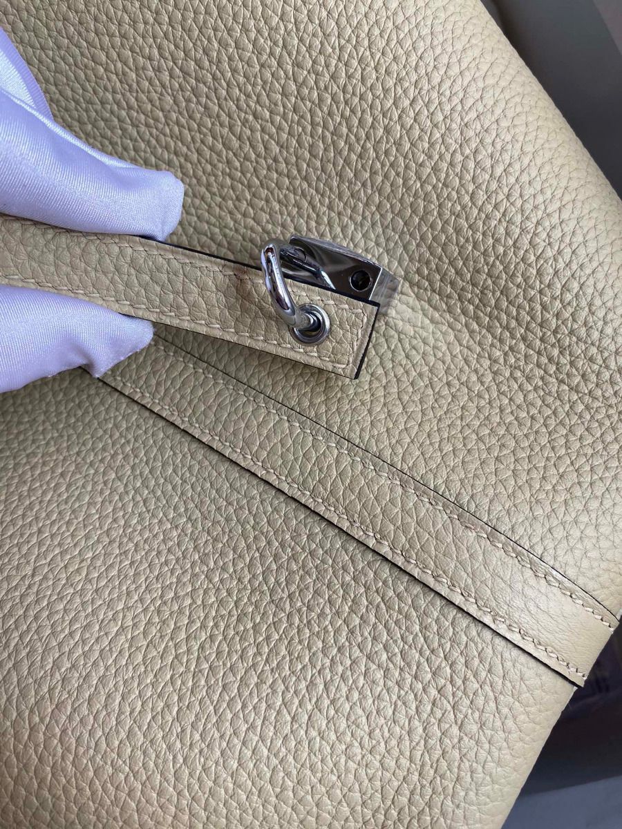 Hermes Picotin Lock 22 Handmade Bag in Trench Clemence Leather - Image 4