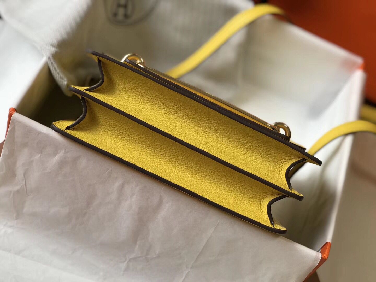 Hermes Mini Sac Roulis 18cm Bag In Yellow Evercolor Calfskin - Image 4