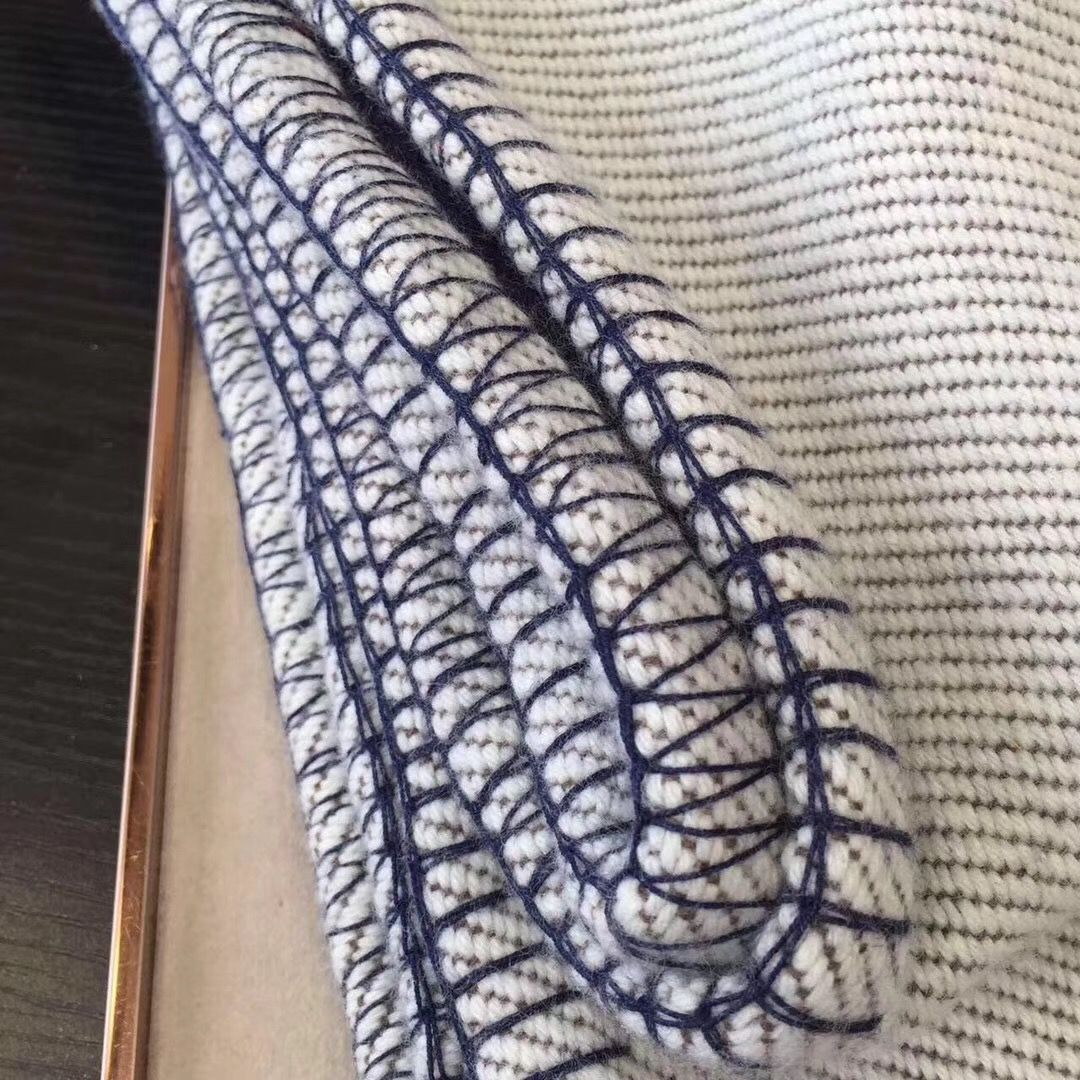 Hermes Dark Blue Avalon Throw Blanket - Image 4