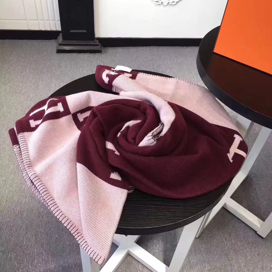 Hermes Fuchsia Avalon Throw Blanket - Image 8