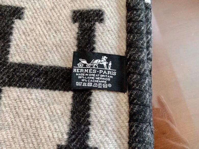 Hermes Black Avalon Throw Blanket - Image 5