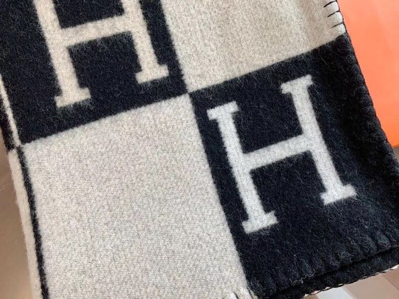 Hermes Black Avalon III Throw Blanket - Image 7